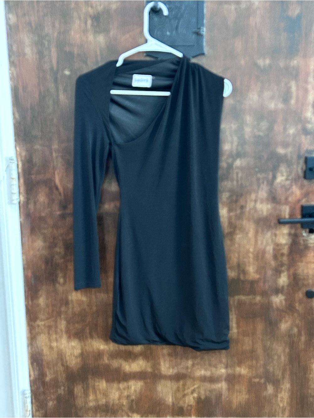 Black One-Shoulder Long Sleeve Dress by SNDYS